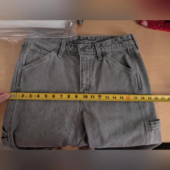 Levi's Gray Ankle & Cropped Jeans - Picture 10 of 11